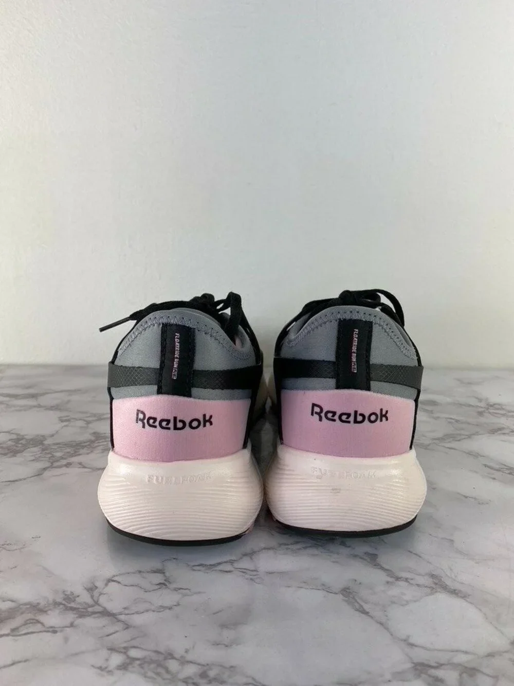Reebok Women's Pink & Green Lace Up Jogging Running Sneaker SZ 7.5